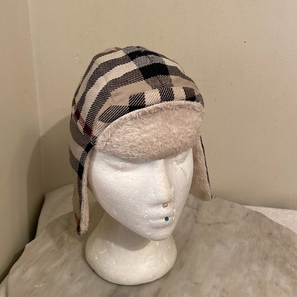 Burberry infant unisex Nova check fleece lined  Hat size 48